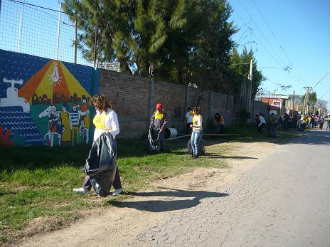 Jornada de limpieza colectiva en Playa Norte